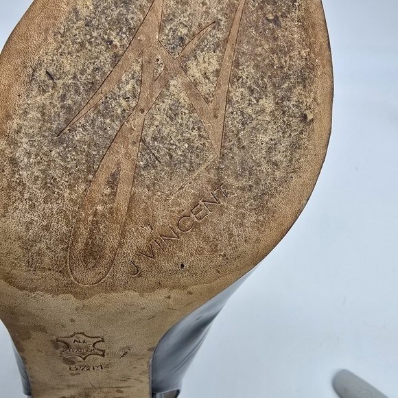 J Vincent Shoe Women's 8.5 Merry Patent Leather  Heel Criss Cross Peeptoe Pumps - Picture 7 of 8